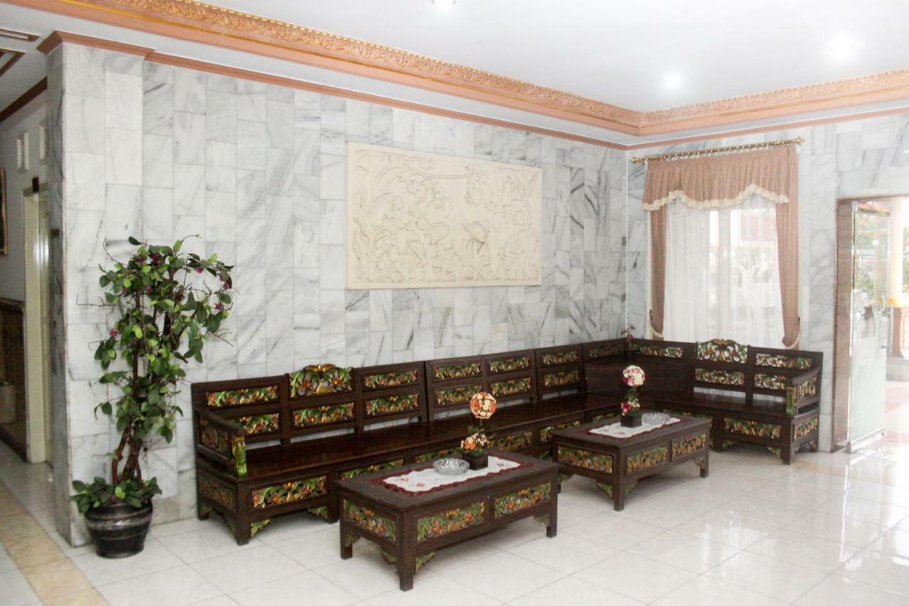 Hotel Wiwi Perkasa 2 Indramayu Exterior photo