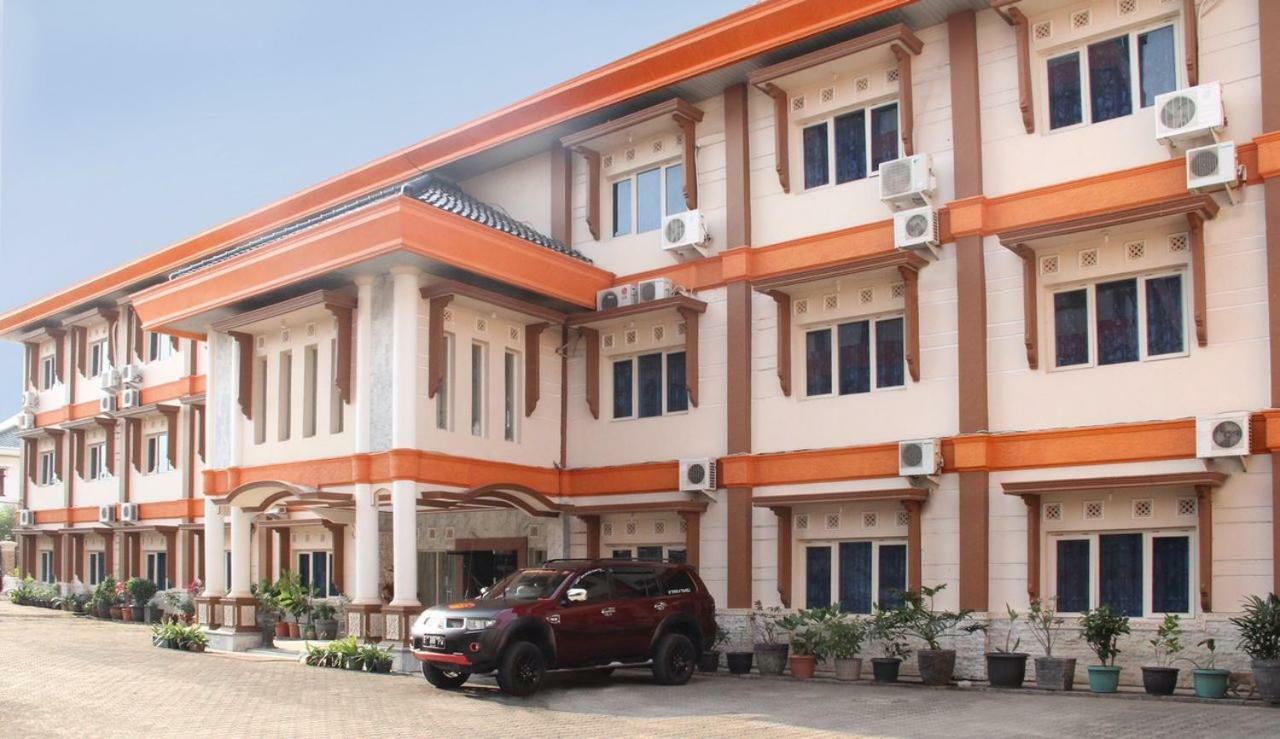 Hotel Wiwi Perkasa 2 Indramayu Exterior photo